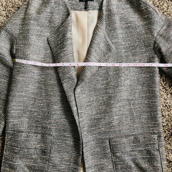 Blazer - Picture 13 of 17